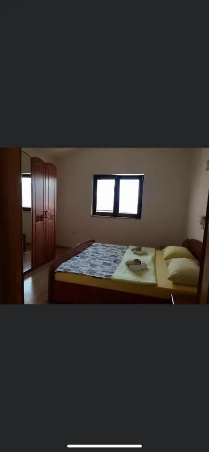 Piano Apartment Lopar 0*,