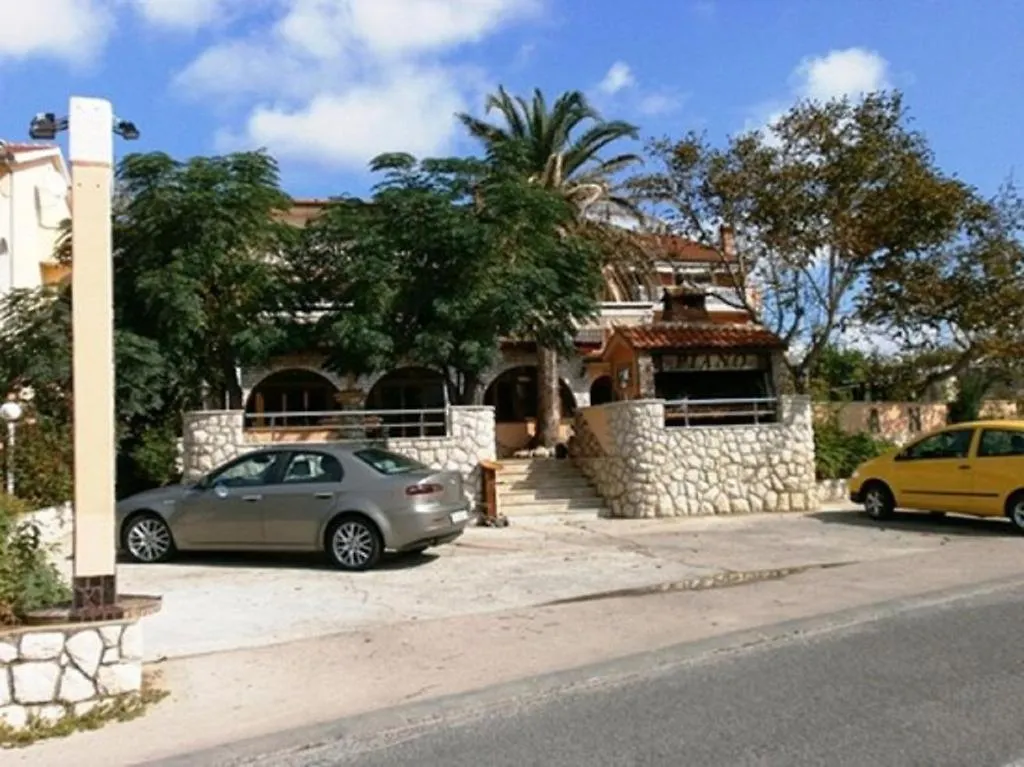 Piano Apartment Lopar 0*,  Croatia